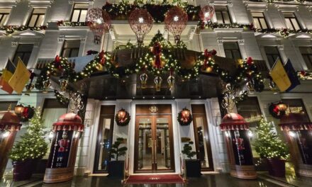 9 clădiri din București decorate de Crăciun, care îmbracă orașul într-o atmosferă magică