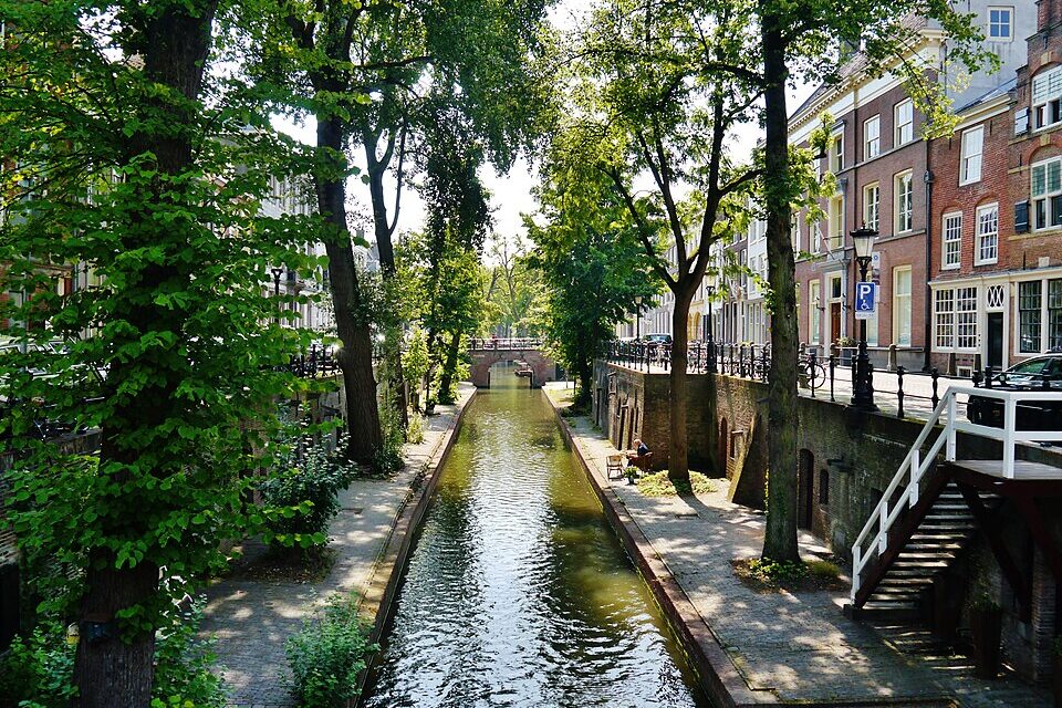 Utrecht – orașul olandez care păstrează o invenție medievală pe care Amsterdamul nu a avut-o niciodată