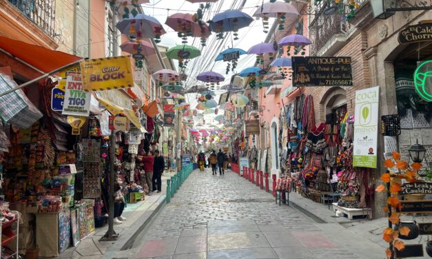 Bolivia elimină vizele pentru turiştii din România
