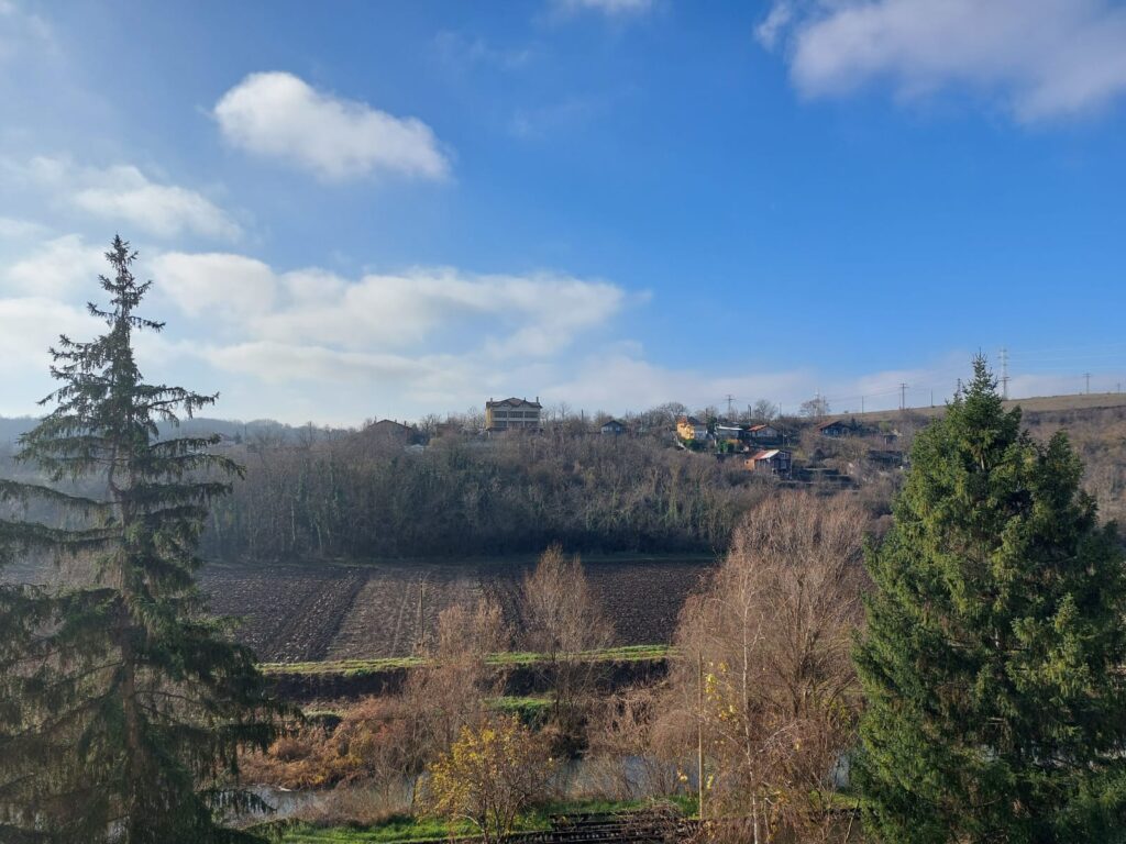 Vedere de ansamblu asupra satului Basarabovo FOTO Andreea Sprînceană
