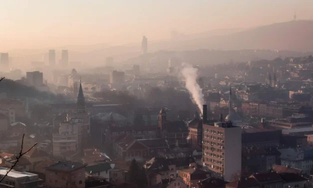 Cunoscut drept „Ierusalimul Europei” este cel mai poluat oraș european și e aproape de București