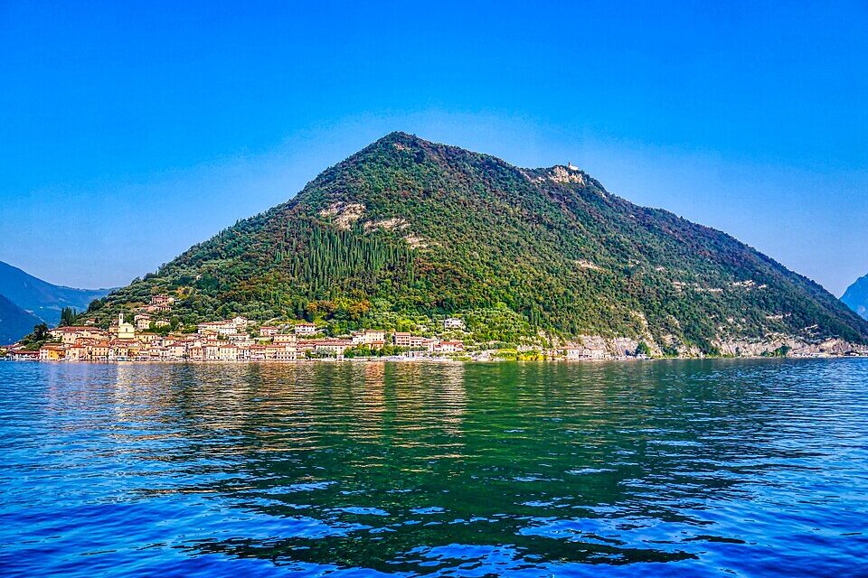 Monte Isola, insula fără mașini din Italia