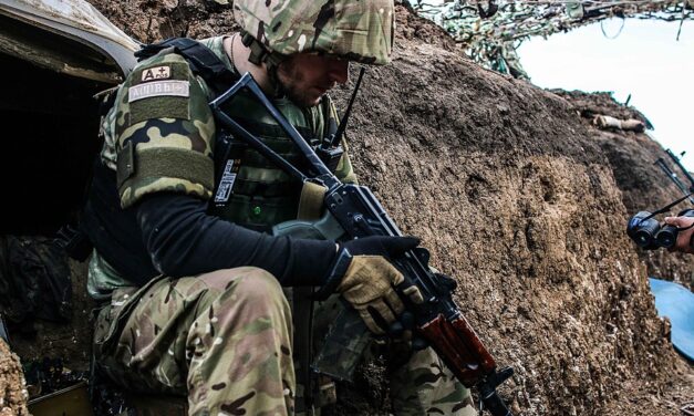 Rusia amenință fără echivoc că va ataca trupele NATO în Ucraina după un acord de pace. Kremlinul respinge categoric orice prezență militară occidentală