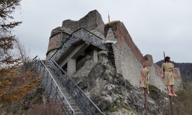 Cum arată Cetatea Poenari la an după reabilitare? O comisie a evaluat daunele…