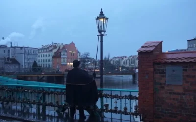 Wrocław – Orașul din Europa unde 100 de felinare cu gaz se aprind manual în fiecare seară