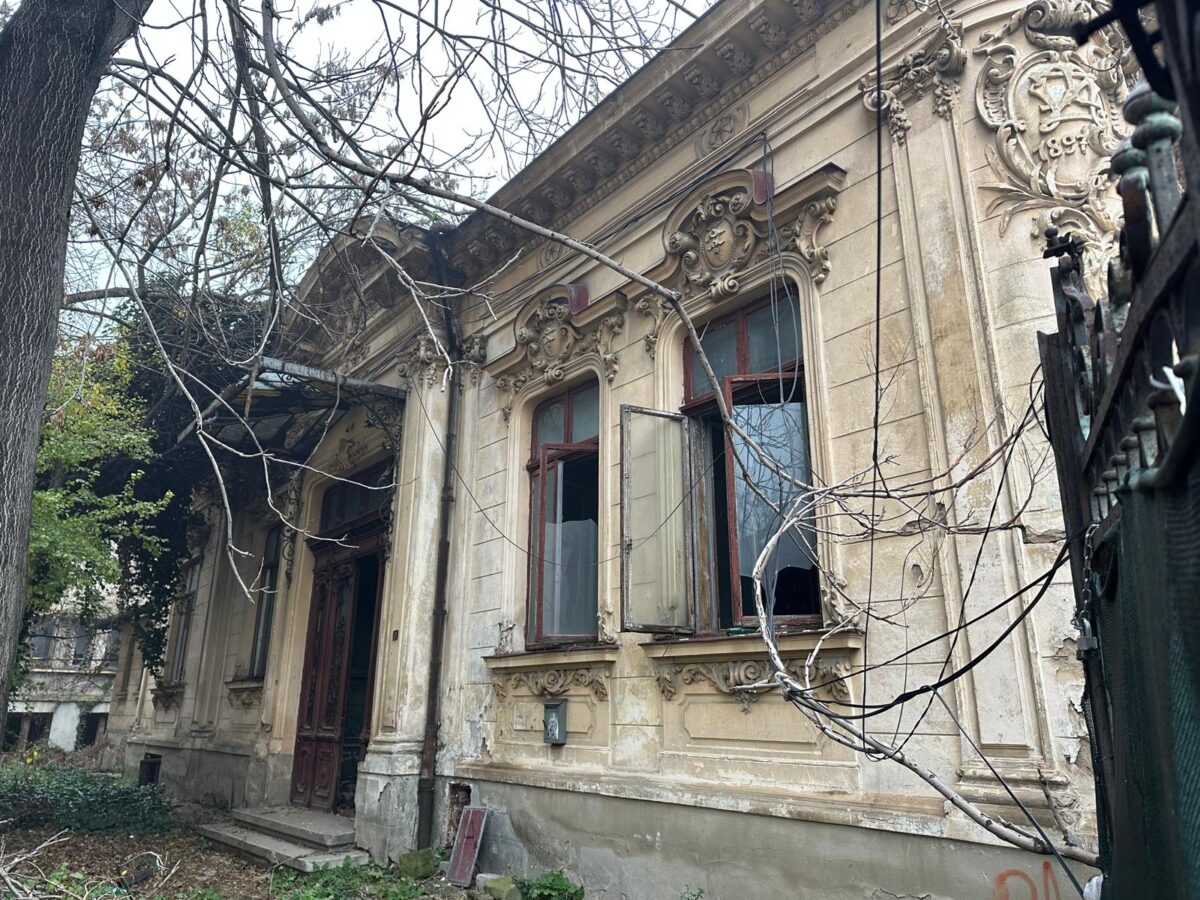 Casa de la numarul 25 din Ernest Brosteanu, Bucuresti, imagine din curtea casei, credit foto Turism Istoric