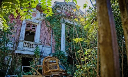 Casa lui Ștefan Minovici, monument abandonat: povestea unei ruine din București