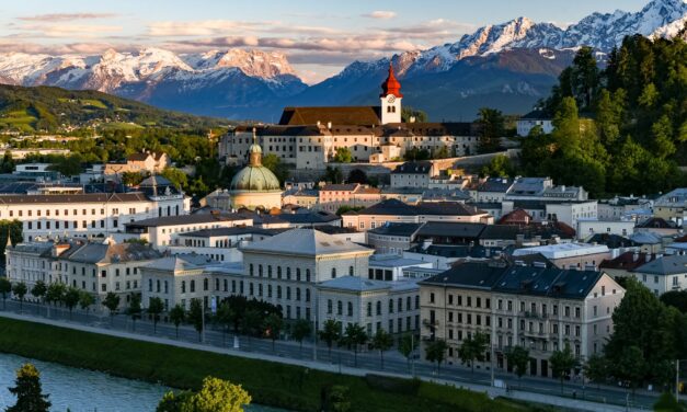 Salzburg, orașul european care pare desprins dintr-un basm și a devenit destinația perfectă pentru un city break