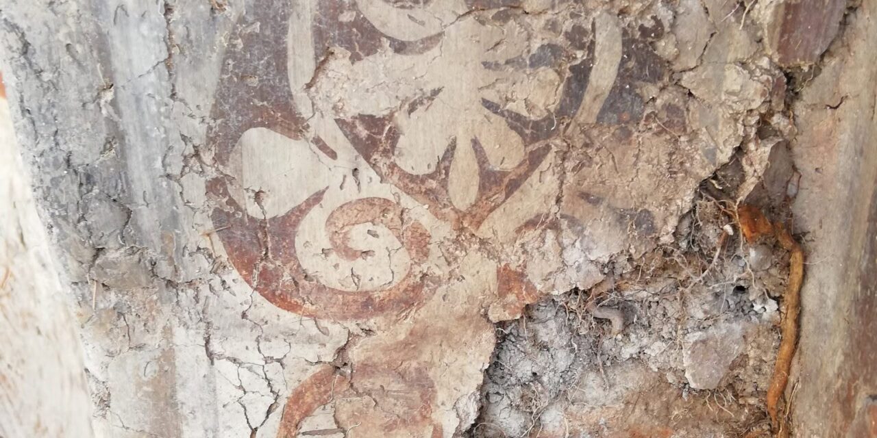 Arheologii au descoperit fresce vechi de 700 de ani într-o cetate medievală din Bulgaria