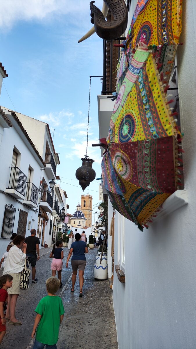 Pe strazi in Altea, credit foto Turism Istoric