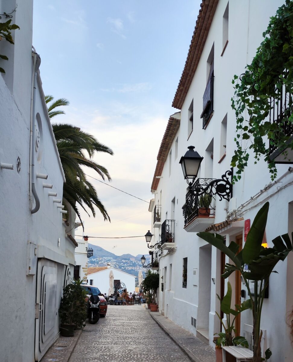 Pe strazi in Altea, credit foto Turism Istoric