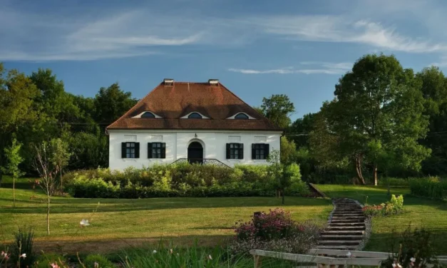 Cum a fost salvat un castel din Transilvania și transformat într-o destinație de lux apreciată de Michelin